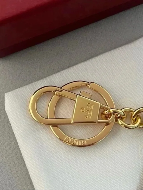 Gucci Brown/Beige Monogram Dachshund Dog Key Chain Gold Hardware New With Box - Picture 3 of 3
